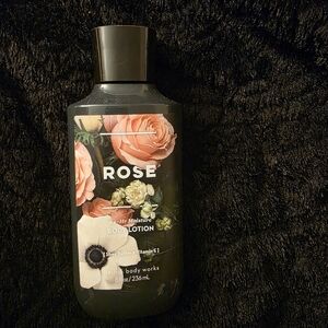 Bath & Body Works Rose Body Lotion - Black Floral